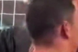 和球迷发生冲突！成都蓉城球员硬刚球迷：输球又怎么样啊！！