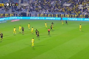 【集锦】沙特联-法比尼奥染红 十人吉达联合4-4绝平赛哈特海湾