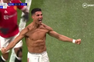 红魔曼联经典绝杀之——C罗欧战95分钟绝杀黄潜