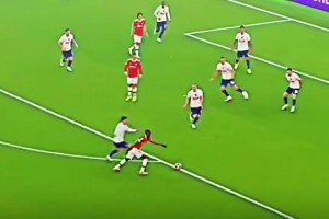 热刺摆大巴也没有用！当年C罗不停球直接敲开对手城门