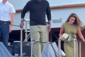 改变时间线！希尔回忆：当时里弗斯不让邓肯家人蹭球队专机！