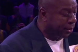 会被笑死！美媒AI恶搞：湖人退役了哈里森的77号球衣！