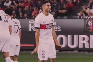 克瓦拉茨赫利亚将他的进球庆祝献给了目前因伤缺阵的队友阿什拉夫