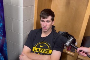 里夫斯：我说实话，雷霆今天把我们屎都打出来了！