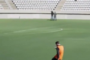 鬼知道我看了多少遍！梅西当年这球是故意的吗？