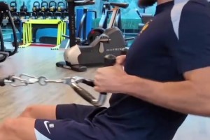 可爱！妹妹揭秘：里斯詹姆斯小时候踢球的时候喜欢守门！