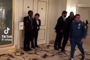 球迷：能加盟阿森纳吗？库尼亚：哈哈哈