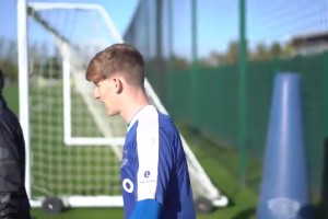 气死掉了！尼日利亚主帅控诉民主刚果施巫术，还晃了晃手！