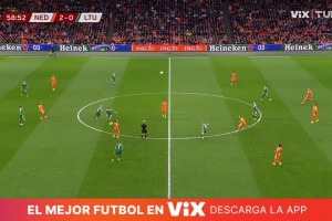 荷兰3分钟两球！西蒙斯破门，加克波完成传射