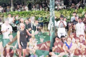 别管这球算不算 你就说这个勾手牛不牛！