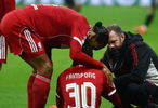 利物浦主帅斯洛特担忧伊萨克伤情，弗林蓬腿筋伤缺阵
