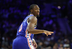 76人出品！马克西开季前10场10次单场25分5助历史唯二比肩艾弗森